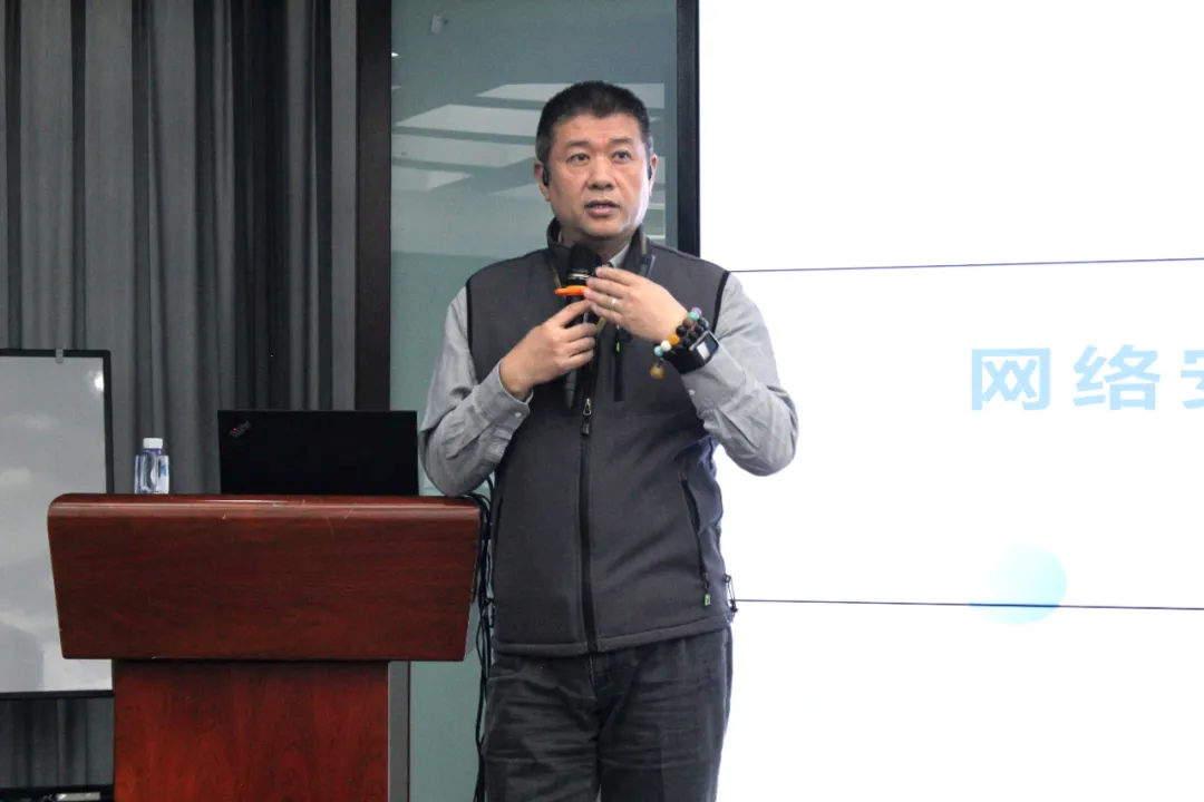 Z6��������ʱ���й������ٷ���վ