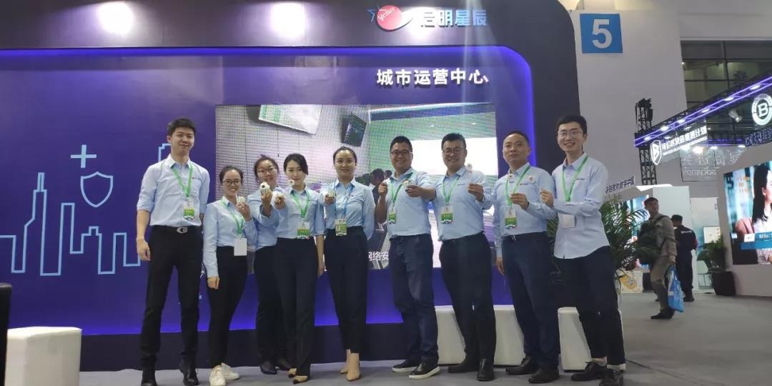 �����պͲŻ���һ���Z6������ʱСͬ����