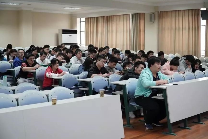 Z6��������ʱ���й������ٷ���վ